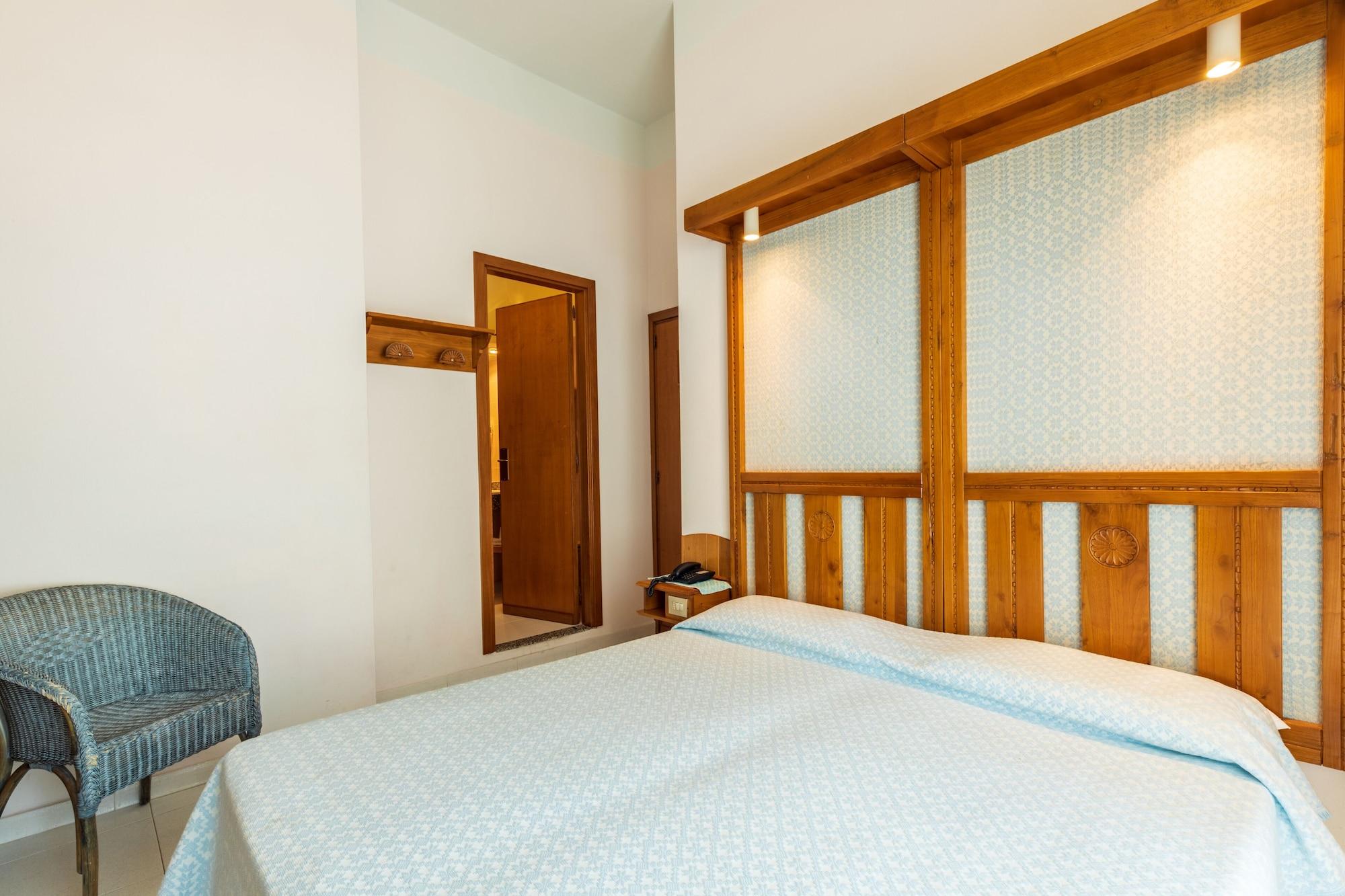 Albergo Miramare Кала-Гононе Экстерьер фото