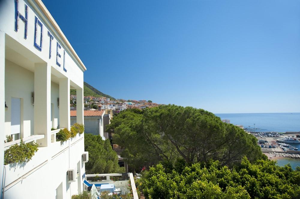 Albergo Miramare Кала-Гононе Экстерьер фото