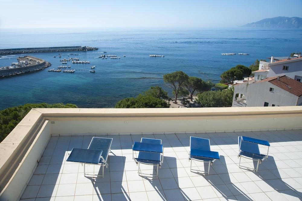 Albergo Miramare Кала-Гононе Экстерьер фото